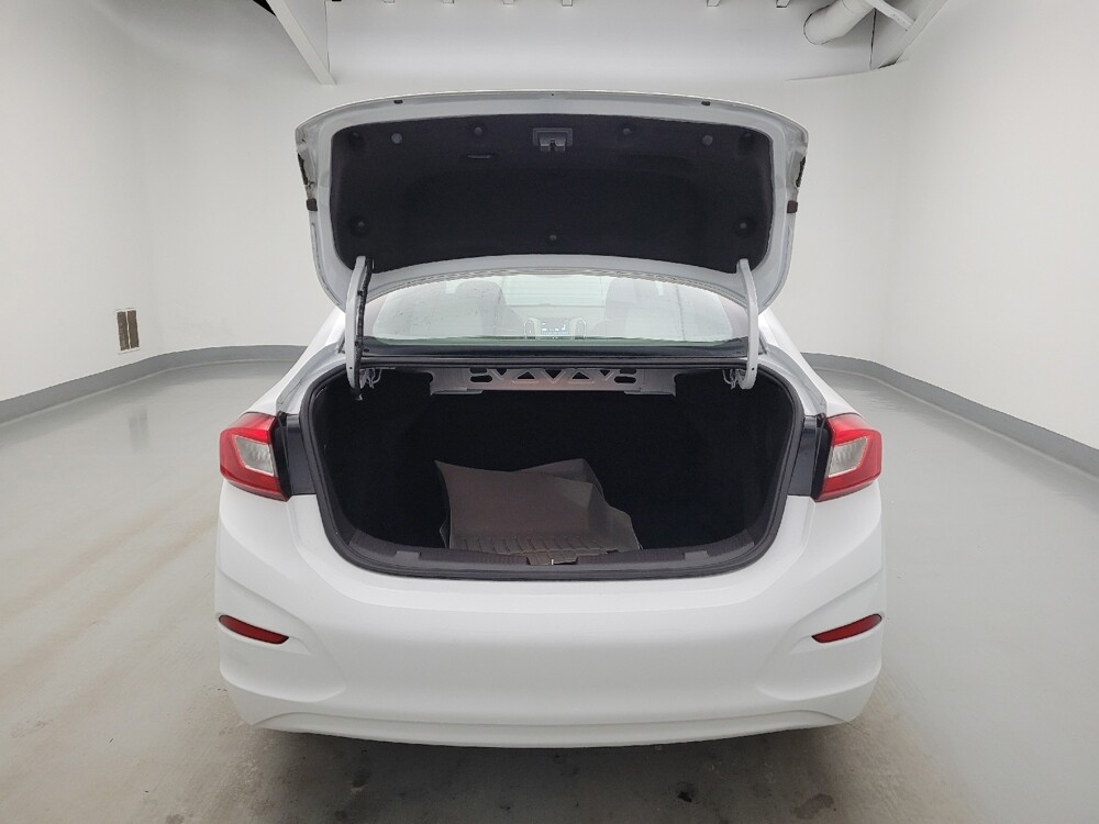 2018 Chevrolet Cruze in Maple Heights, OH 44137 - 18144535 29