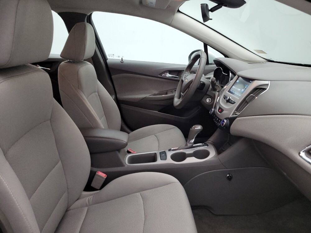 2018 Chevrolet Cruze in Maple Heights, OH 44137 - 18144535 21