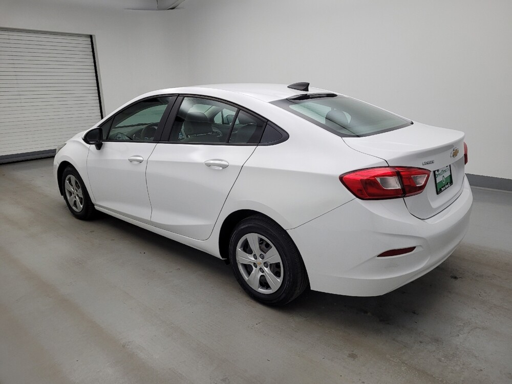 2018 Chevrolet Cruze in Maple Heights, OH 44137 - 18144535 3