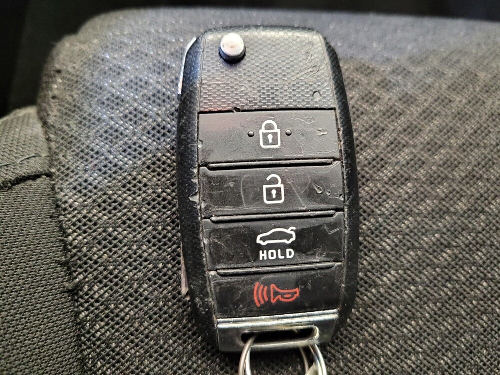 2016 Kia Optima in Maple Heights, OH 44137 - 18144537 32