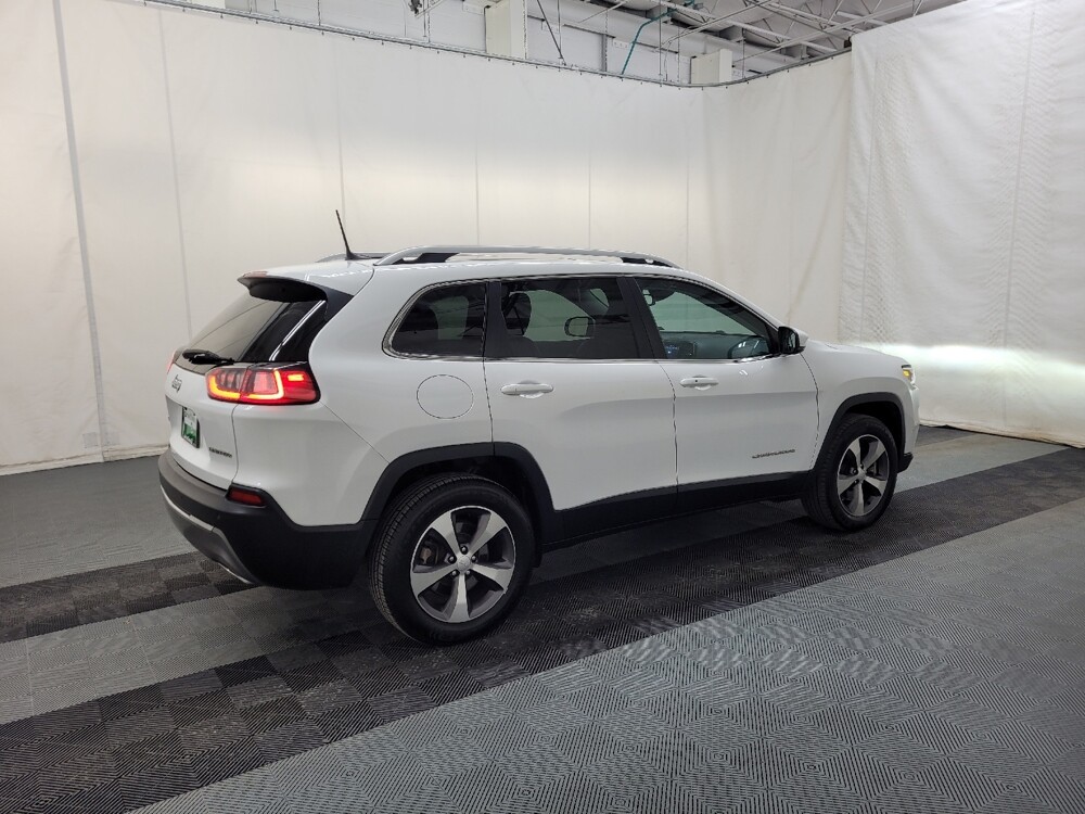 2021 Jeep Cherokee in Allentown, PA 18103 - 18144541 10
