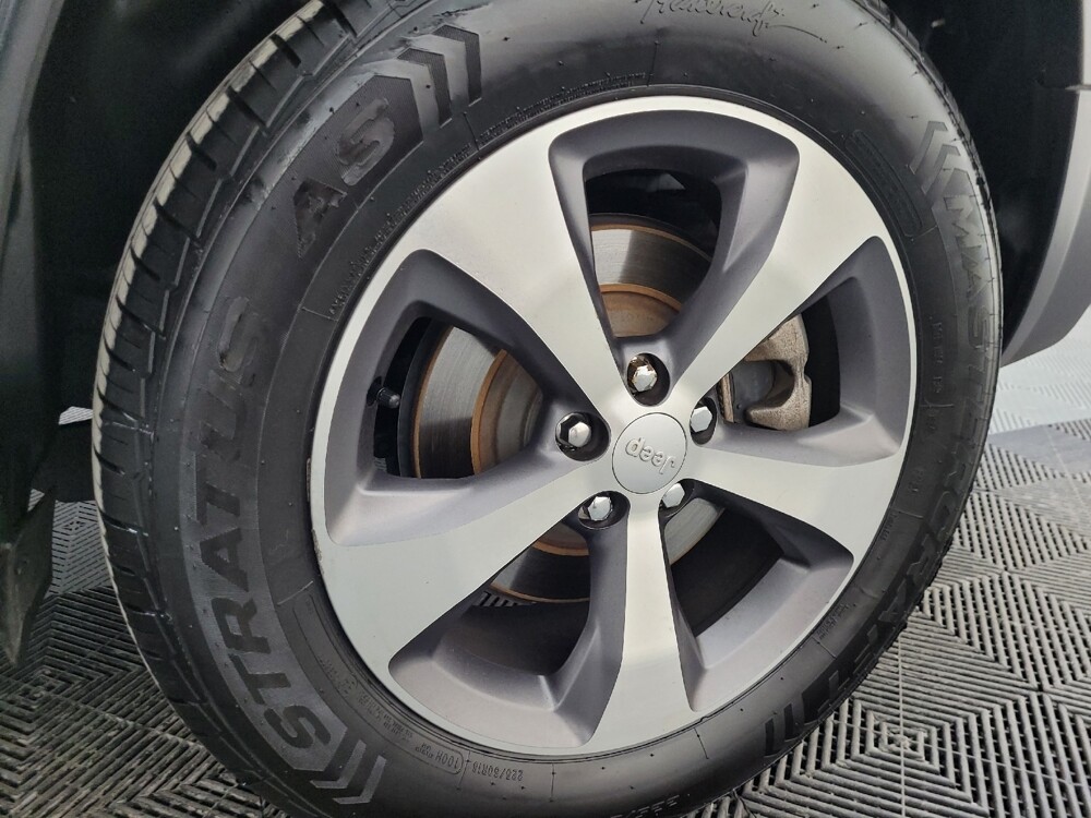 2021 Jeep Cherokee in Allentown, PA 18103 - 18144541 31
