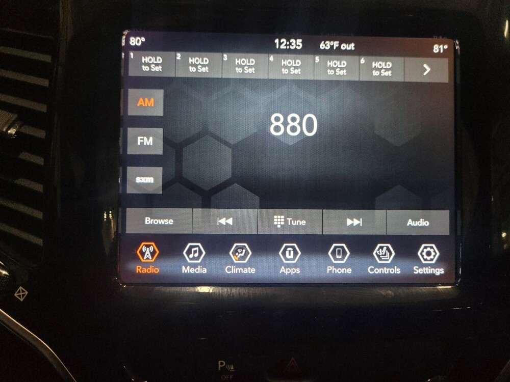 2019 Jeep Cherokee in Pittsburgh, PA 15236 - 18144543 25