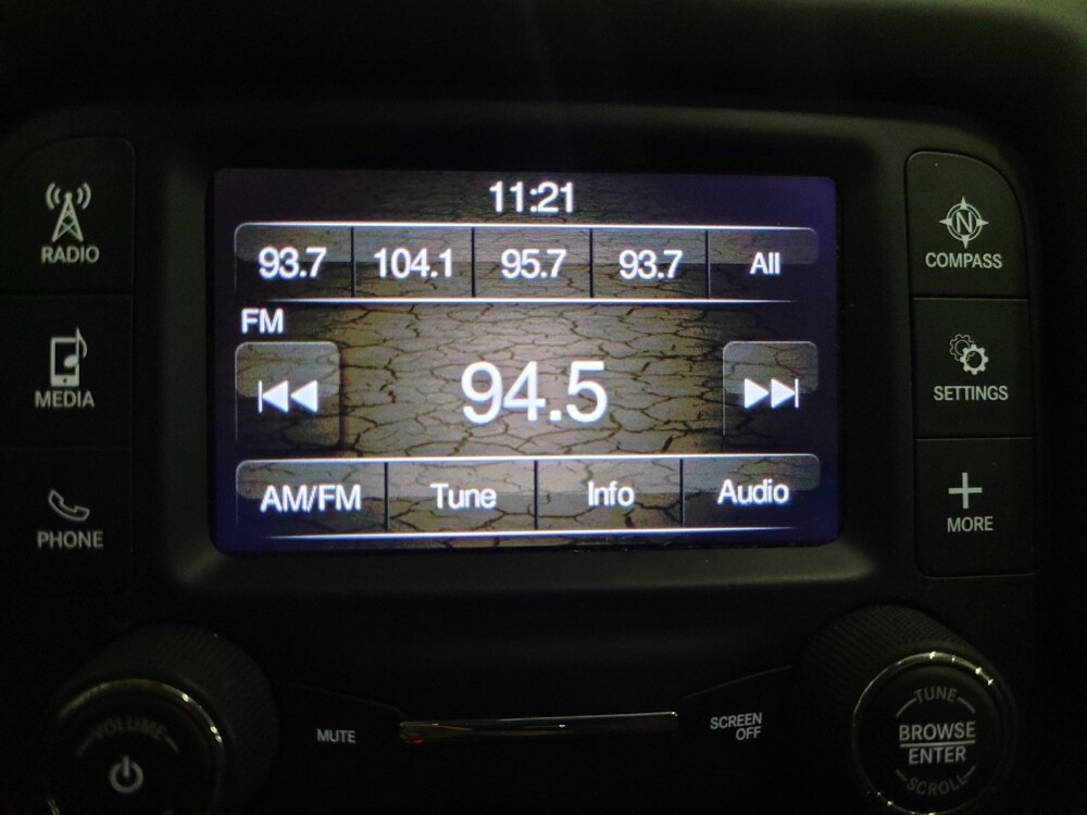 2018 Jeep Compass in Pittsburgh, PA 15236 - 18144554 25