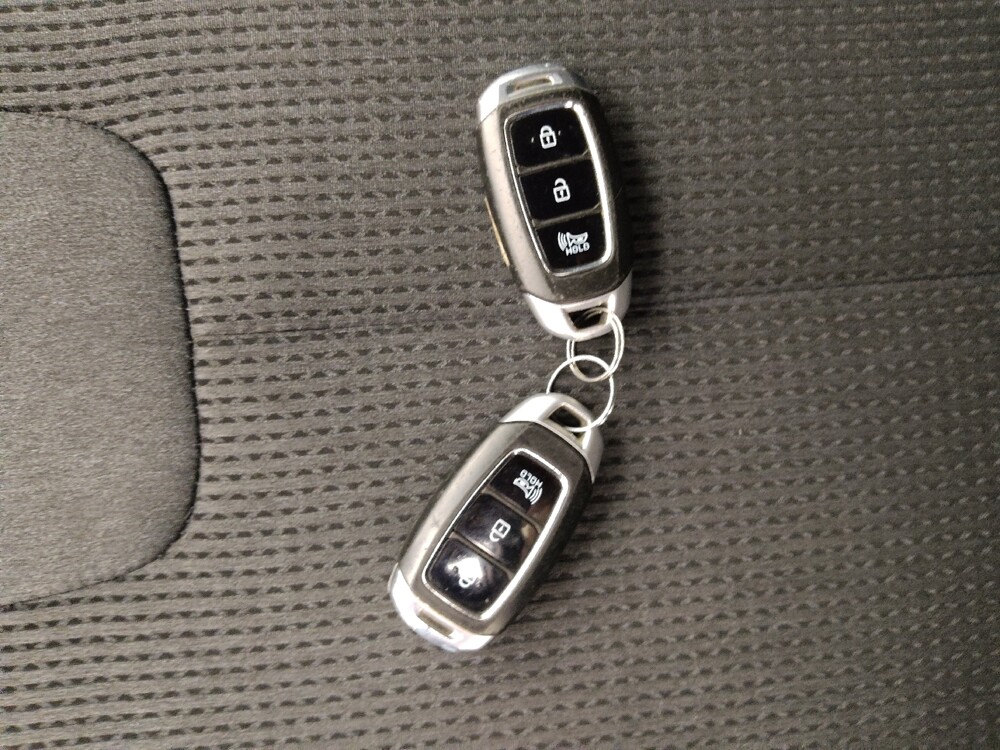 2020 Hyundai Santa Fe in Wichita, KS 67207 - 18144562 32