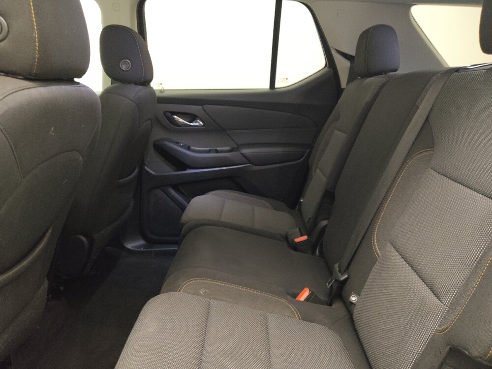 2021 Chevrolet Traverse in Des Moines, IA 50310 - 18144570 18