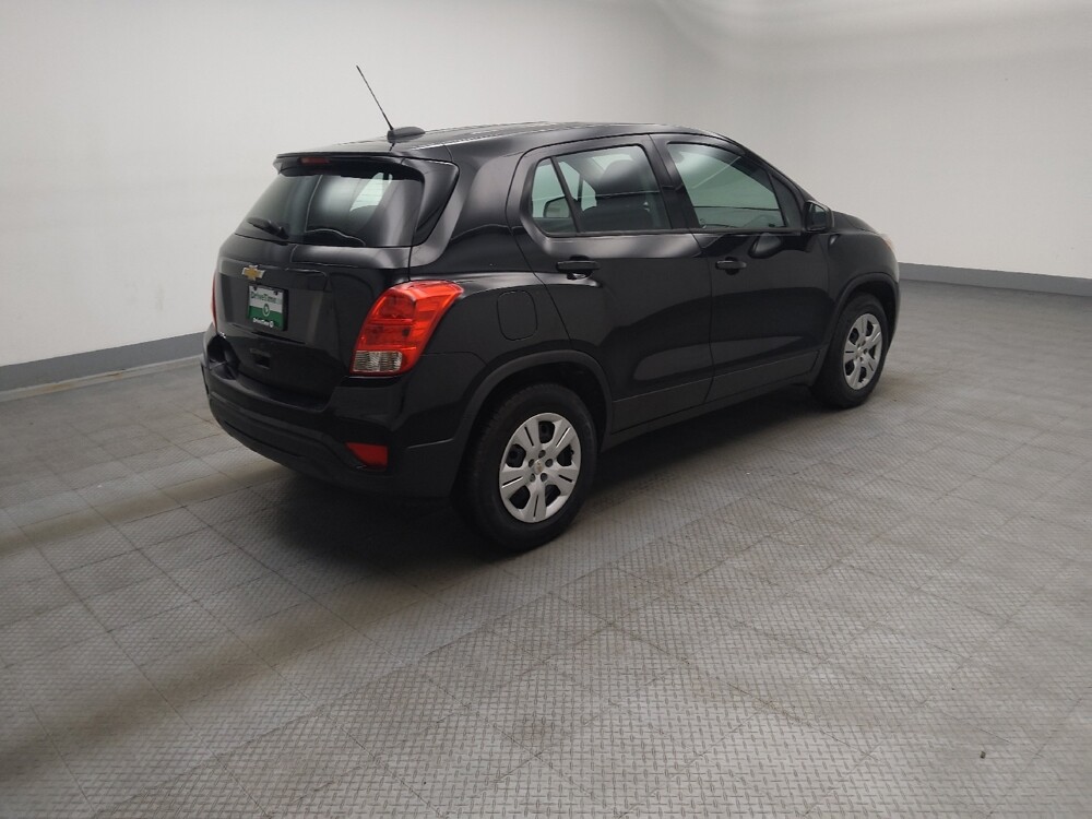2017 Chevrolet Trax in Midlothian, IL 60445 - 18144571 10