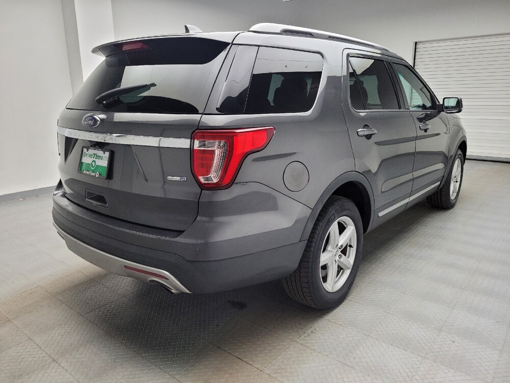 2017 Ford Explorer in Taylor, MI 48180 - 18144572 9