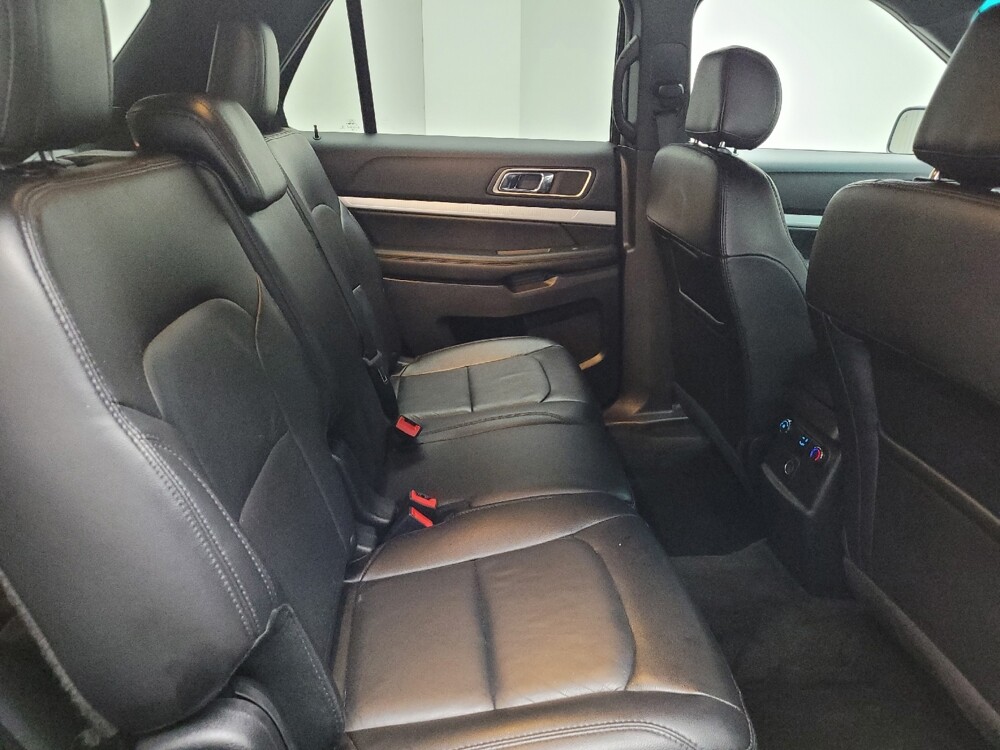 2017 Ford Explorer in Taylor, MI 48180 - 18144572 19