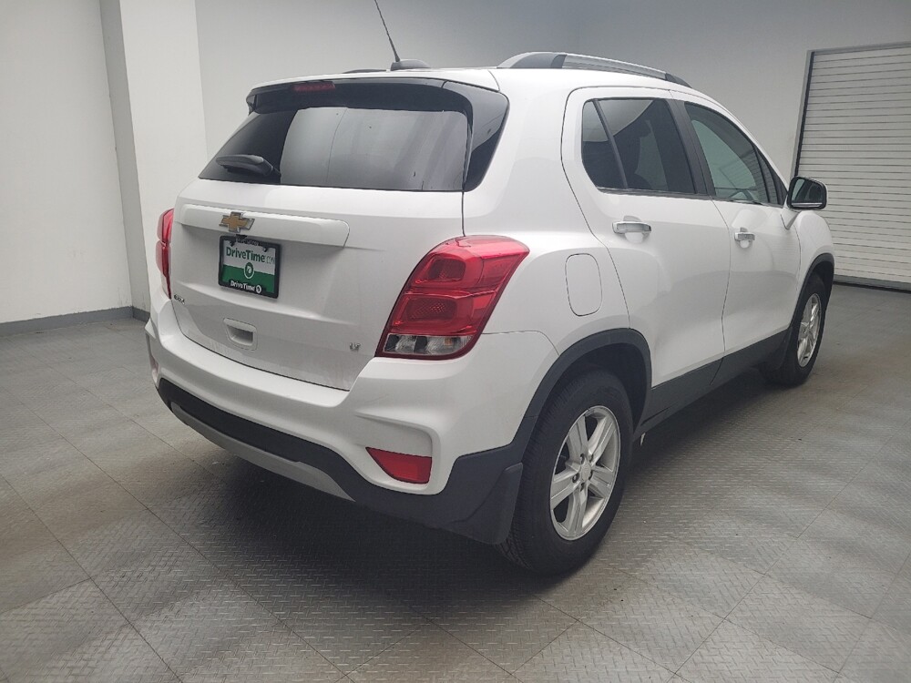 2020 Chevrolet Trax in Taylor, MI 48180 - 18144576 9
