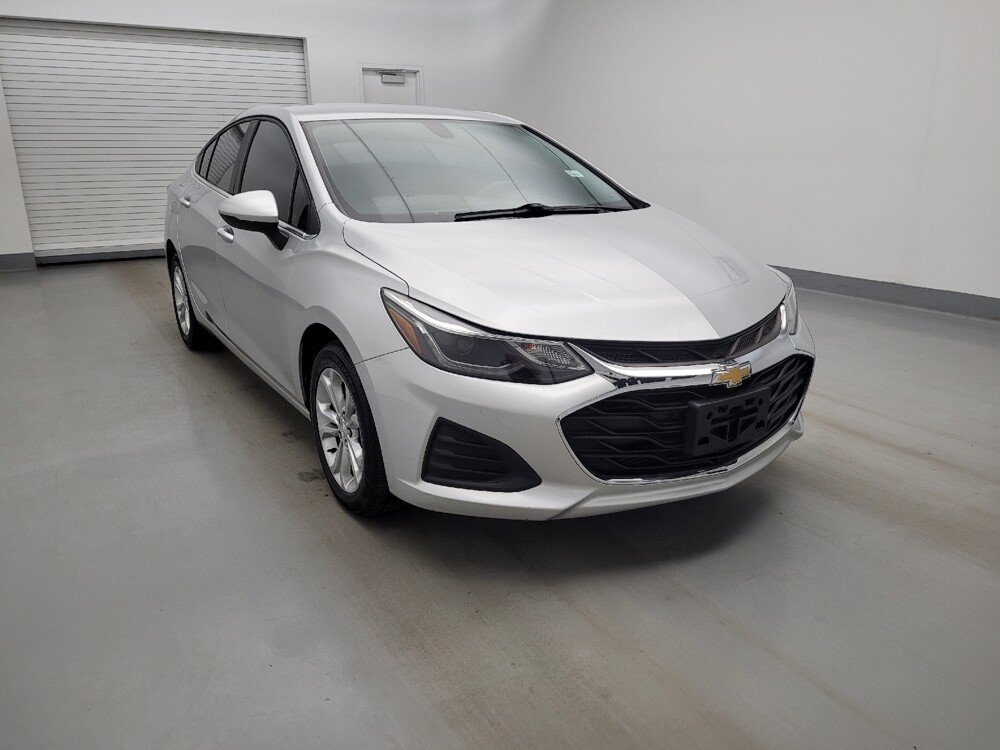 2019 Chevrolet Cruze in Lexington, KY 40509 - 18144579 13