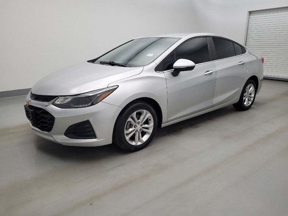 2019 Chevrolet Cruze in Lexington, KY 40509 - 18144579 2