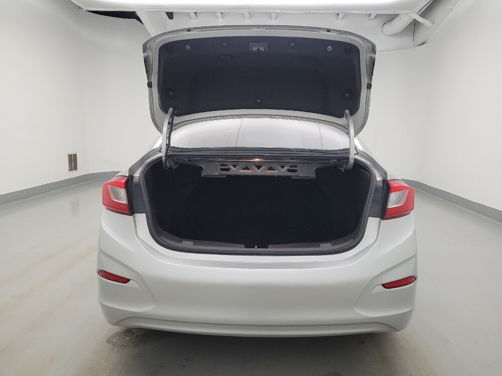 2019 Chevrolet Cruze in Lexington, KY 40509 - 18144579 29