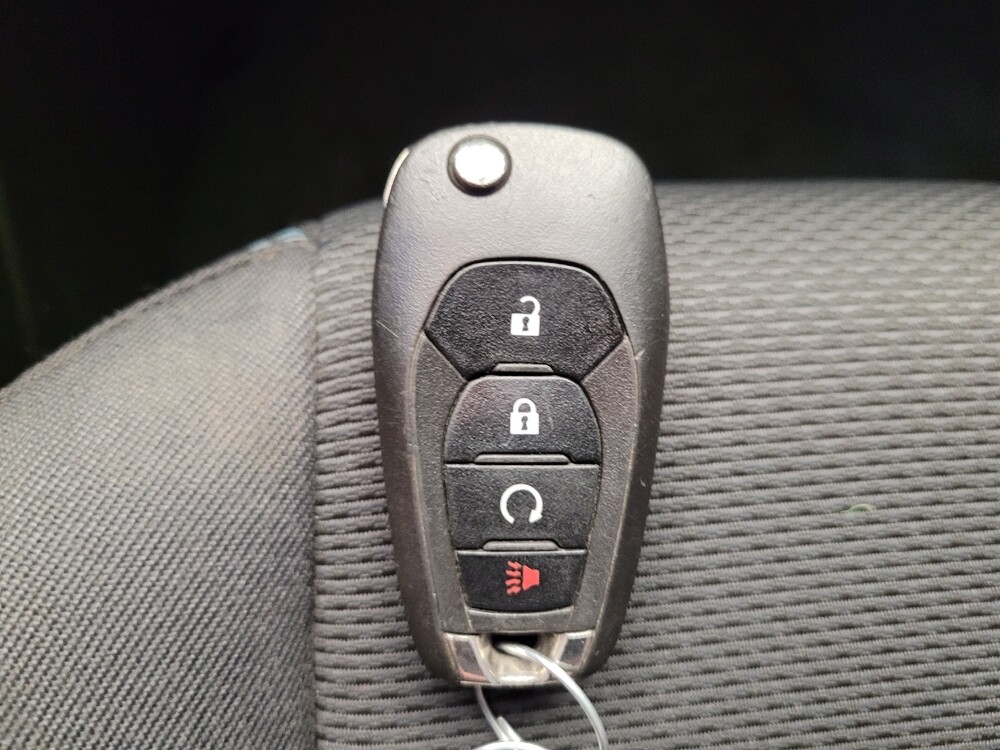 2019 Chevrolet Cruze in Lexington, KY 40509 - 18144579 32