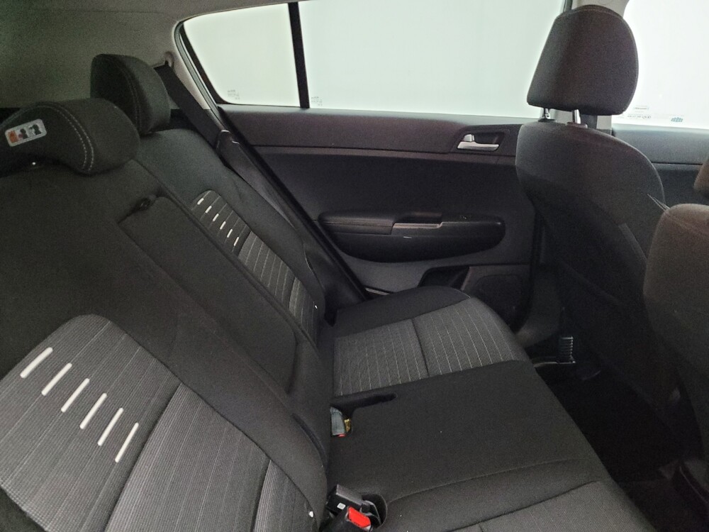 2018 Kia Sportage in Maple Heights, OH 44137 - 18144591 19