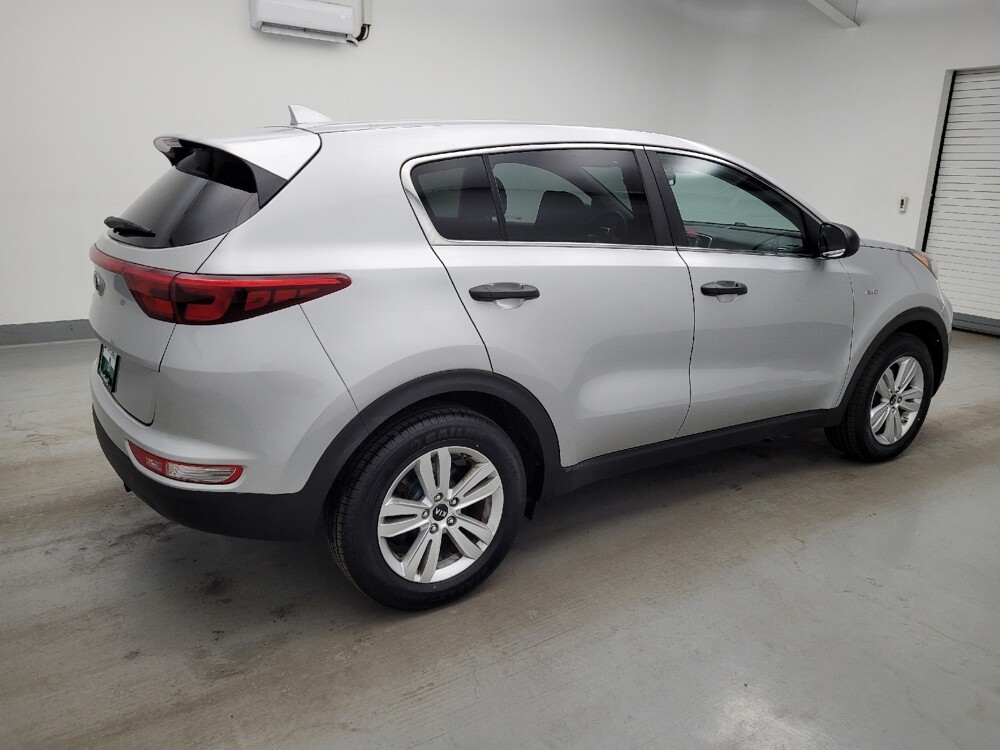 2018 Kia Sportage in Maple Heights, OH 44137 - 18144591 10