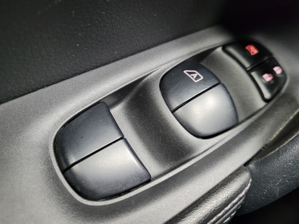 2019 Nissan Rogue in Las Vegas, NV 89104 - 18144594 27