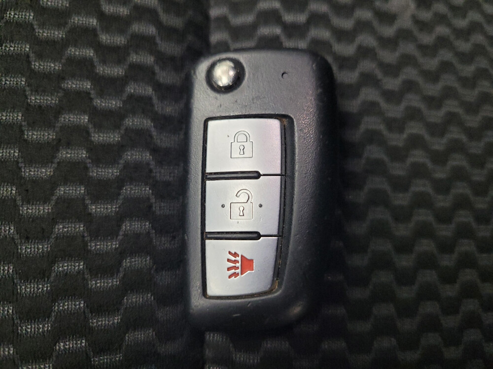 2021 Nissan Rogue Sport in Eastpointe, MI 48021 - 18144595 32