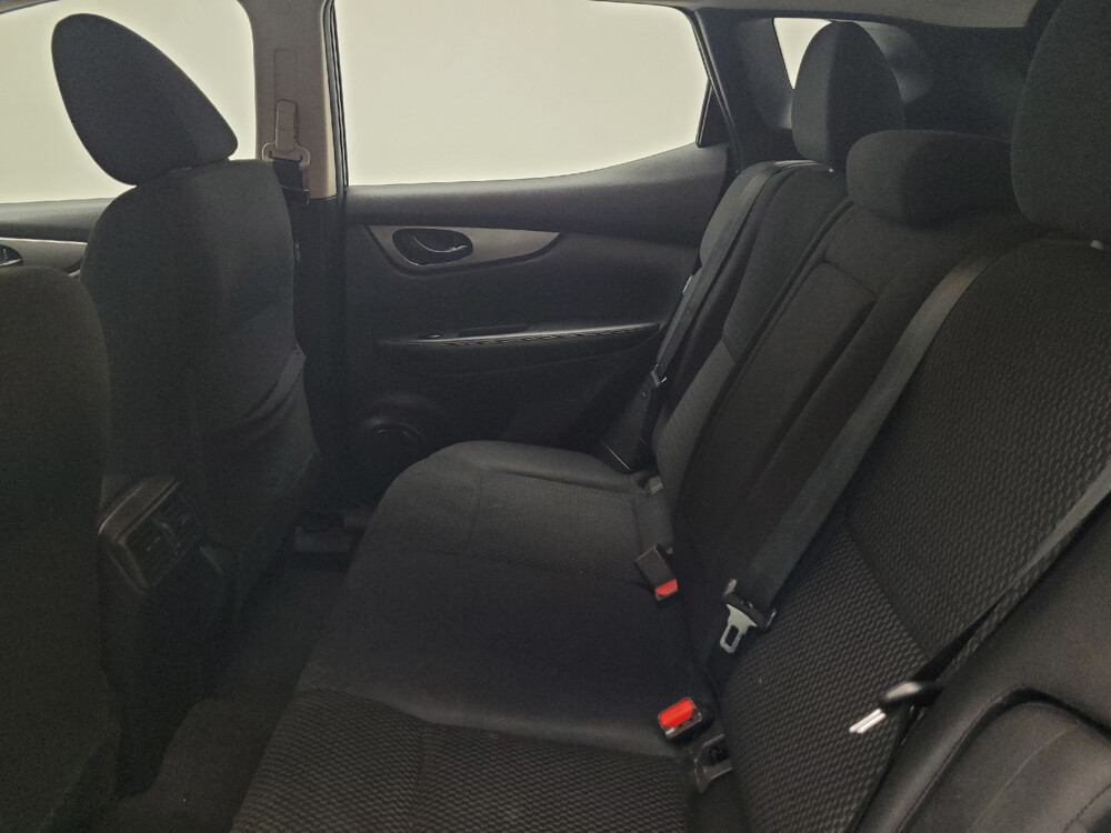 2021 Nissan Rogue Sport in Eastpointe, MI 48021 - 18144595 18