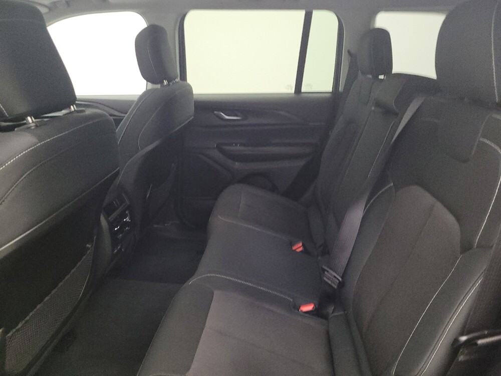 2023 Jeep Grand Cherokee in Toledo, OH 43617 - 18144596 18