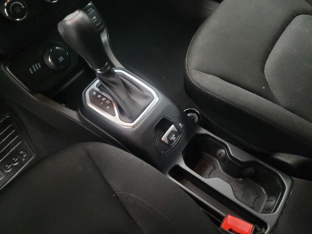 2020 Jeep Renegade in Indianapolis, IN 46222 - 18144612 26