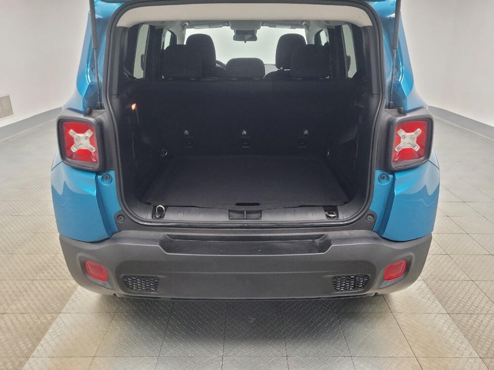 2020 Jeep Renegade in Indianapolis, IN 46222 - 18144612 29