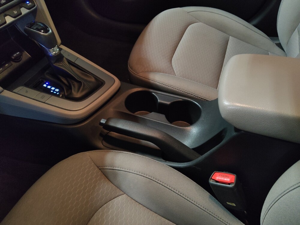 2020 Hyundai Elantra in Orlando, FL 32808 - 18144625 26
