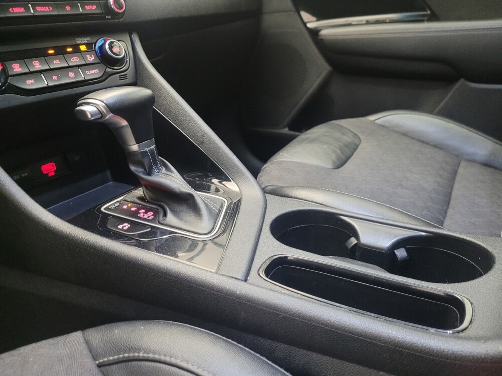 2022 Kia Niro in Tucson, AZ 85705 - 18144626 26