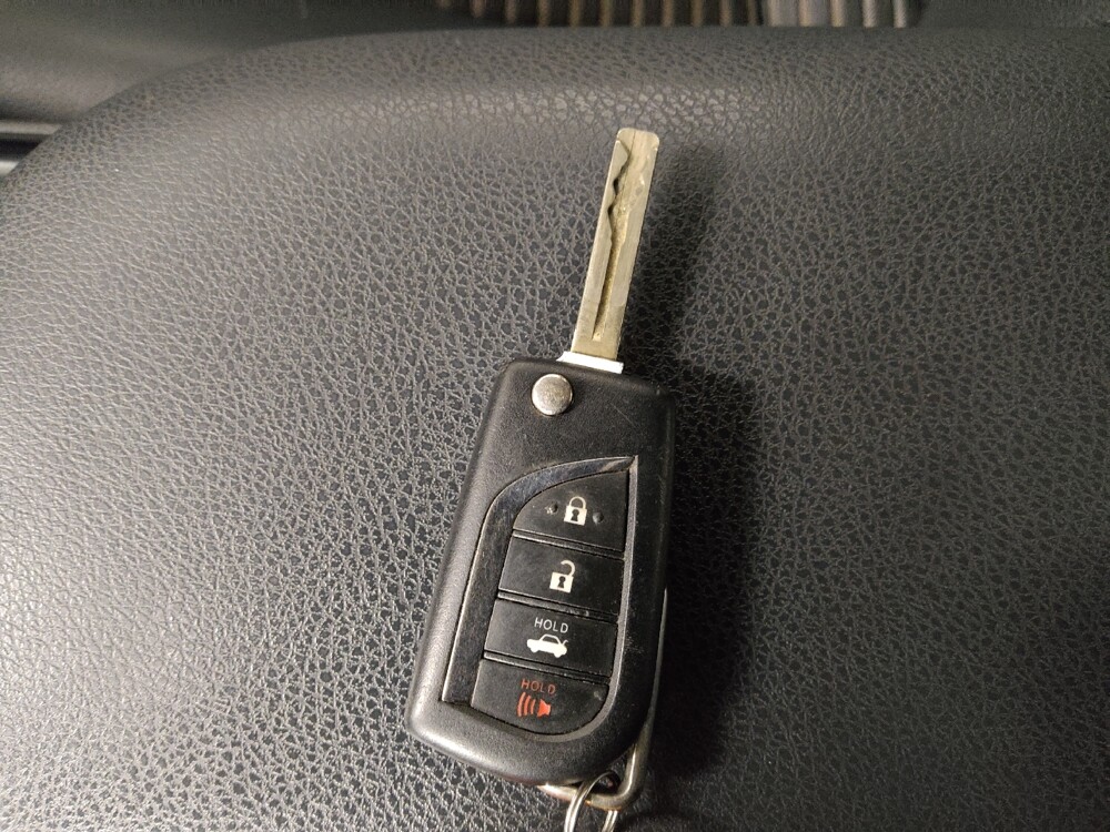 2019 Toyota Camry in Birmingham, AL 35215 - 18144654 32