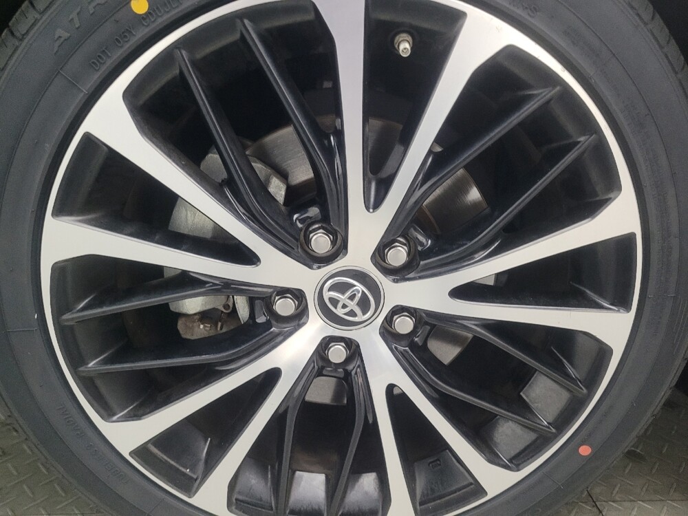 2019 Toyota Camry in Birmingham, AL 35215 - 18144654 31