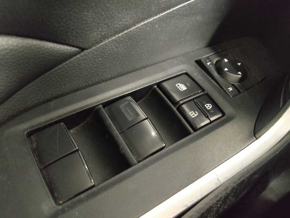 2019 Toyota RAV4 in Morrow, GA 30260 - 18144667 27