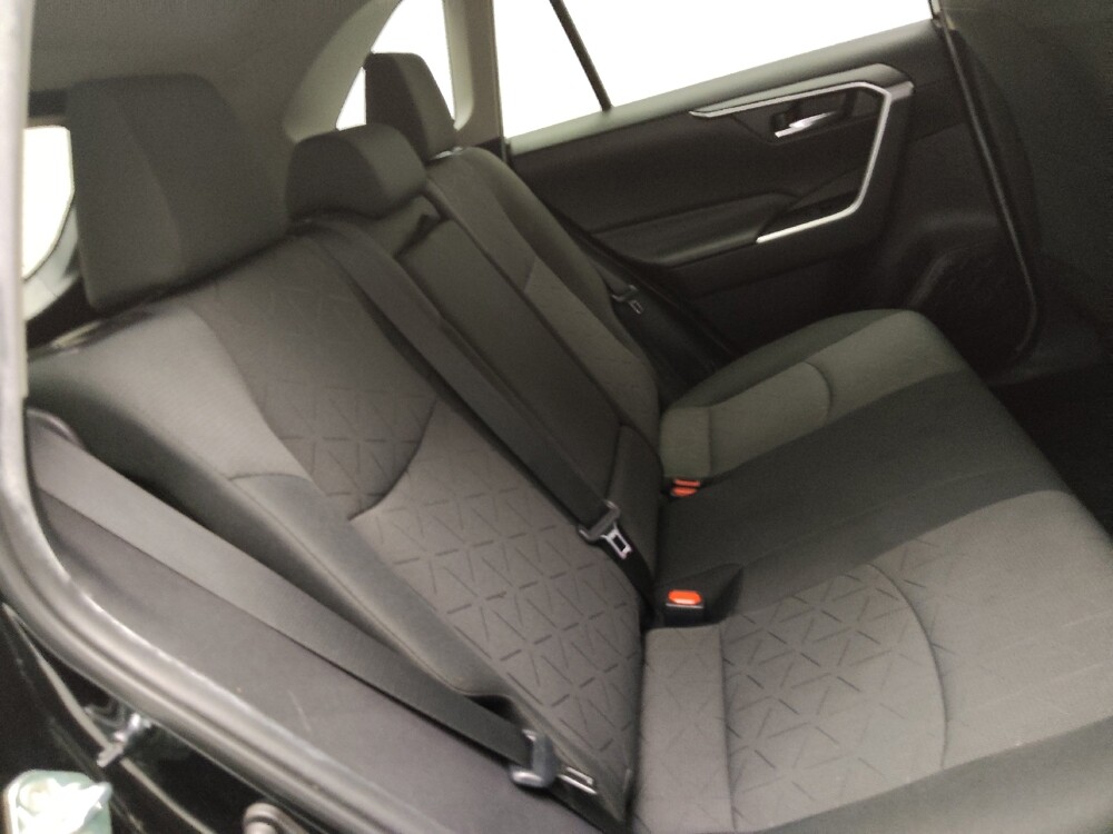 2019 Toyota RAV4 in Morrow, GA 30260 - 18144667 19