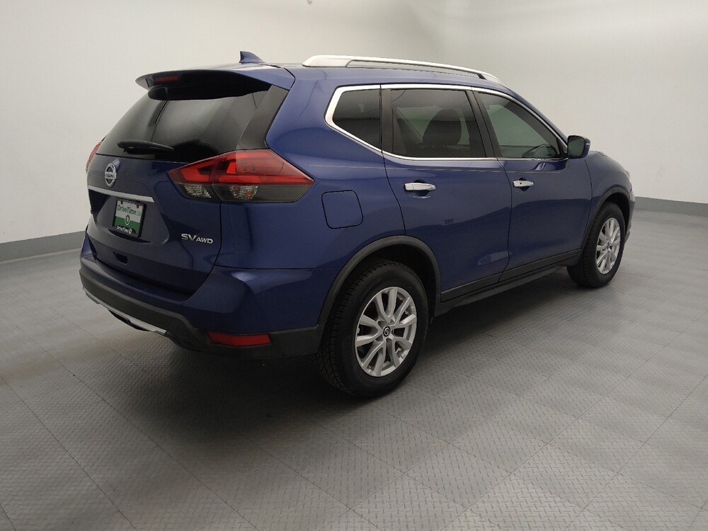 2018 Nissan Rogue in Independence, MO 64055 - 18144668 10