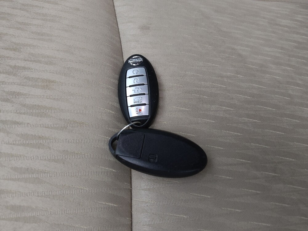 2018 Nissan Rogue in Independence, MO 64055 - 18144668 32