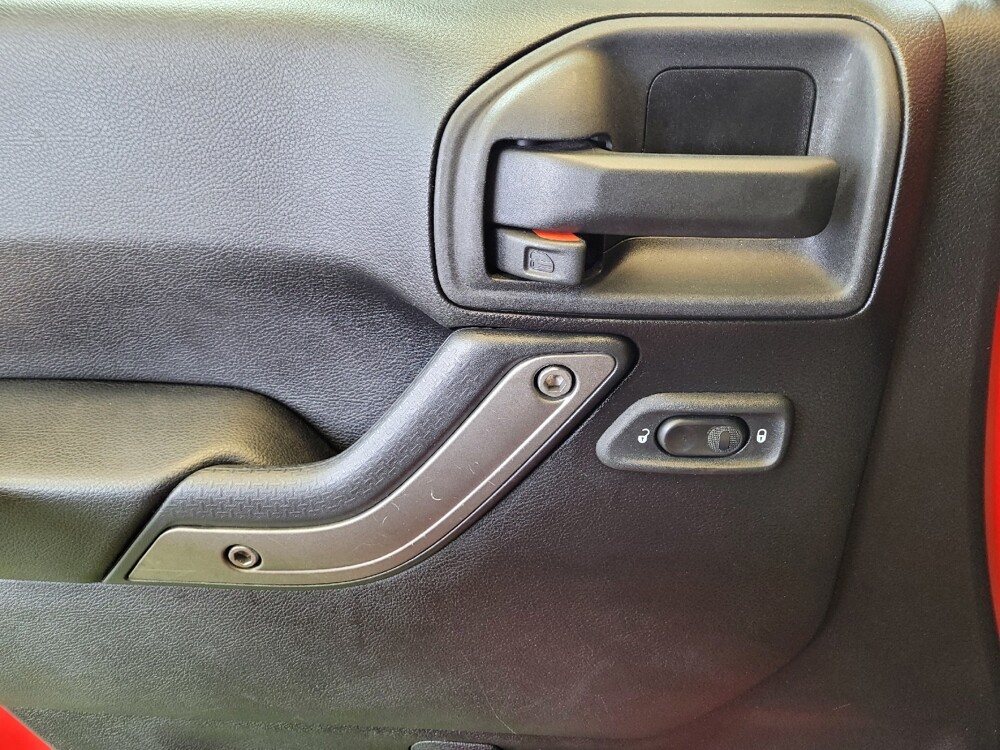 2015 Jeep Wrangler in Toledo, OH 43617 - 18144671 27