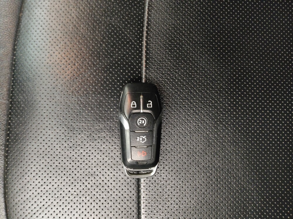 2017 Ford Explorer in Taylor, MI 48180 - 18144673 32