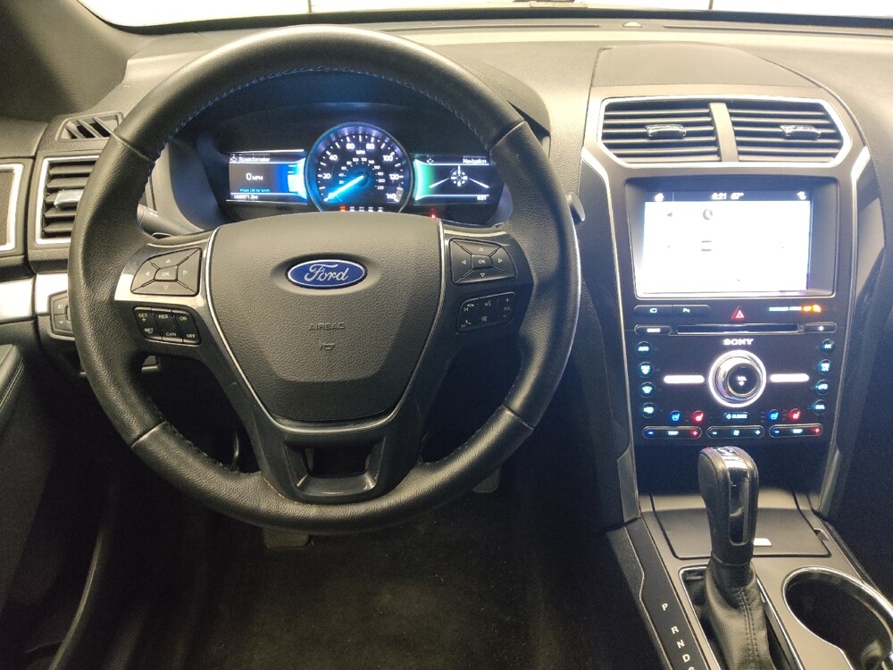 2017 Ford Explorer in Taylor, MI 48180 - 18144673 22