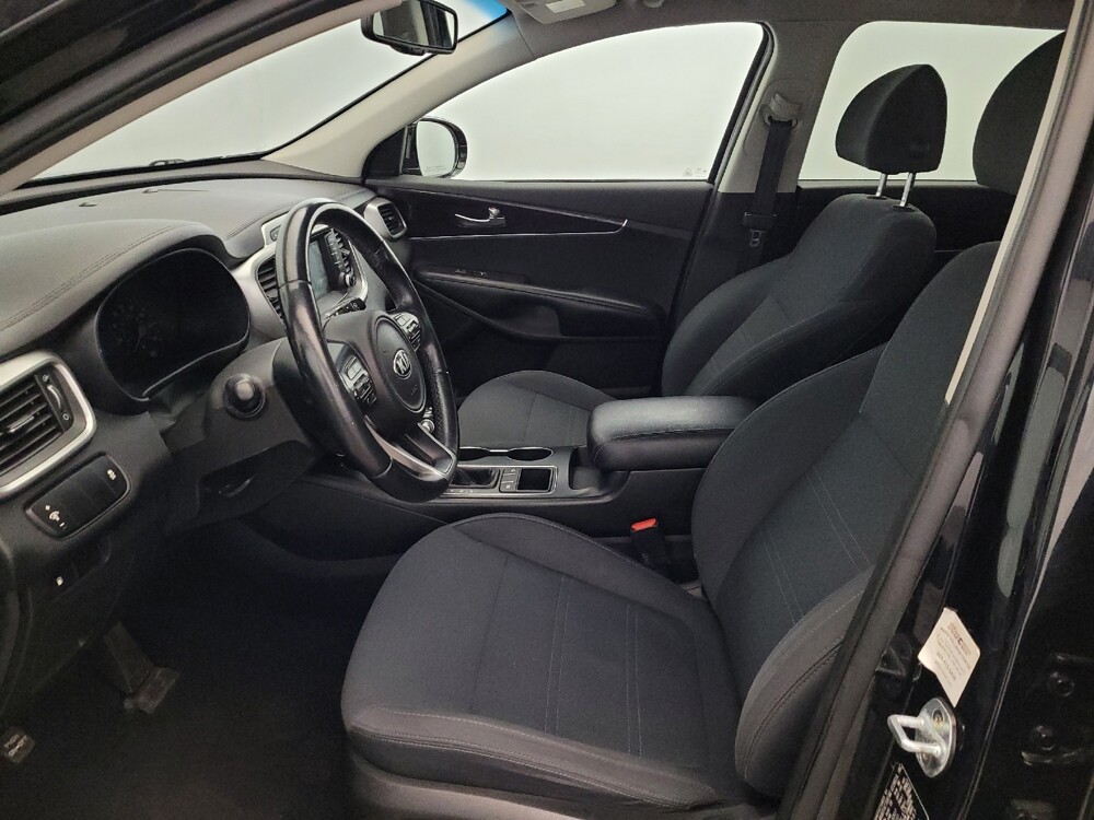 2018 Kia Sorento in Pittsburgh, PA 15236 - 18144697 17
