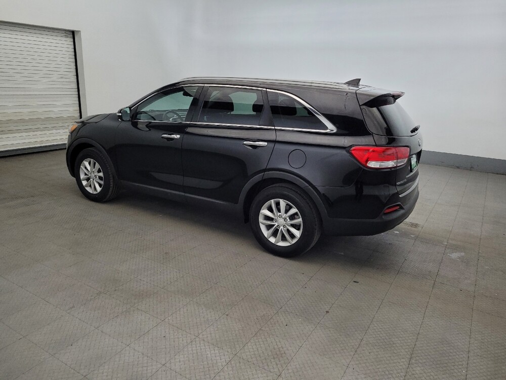 2018 Kia Sorento in Pittsburgh, PA 15236 - 18144697 3