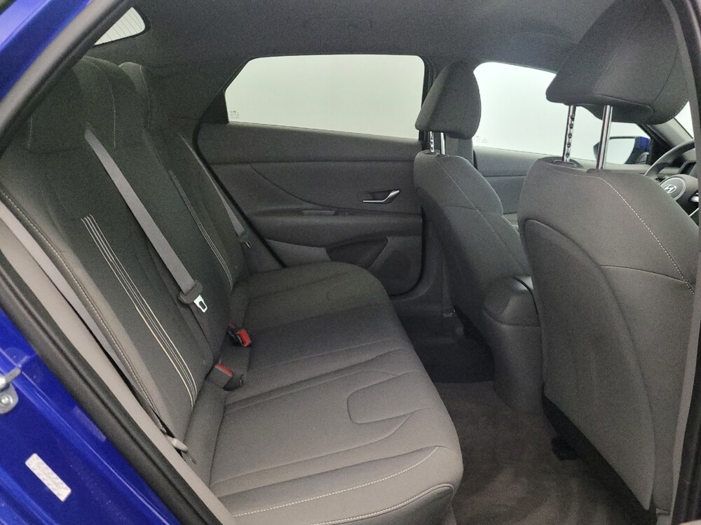 2023 Hyundai Elantra in Pittsburgh, PA 15236 - 18144705 19