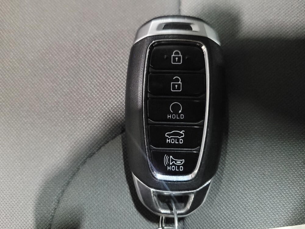 2023 Hyundai Elantra in Pittsburgh, PA 15236 - 18144705 32