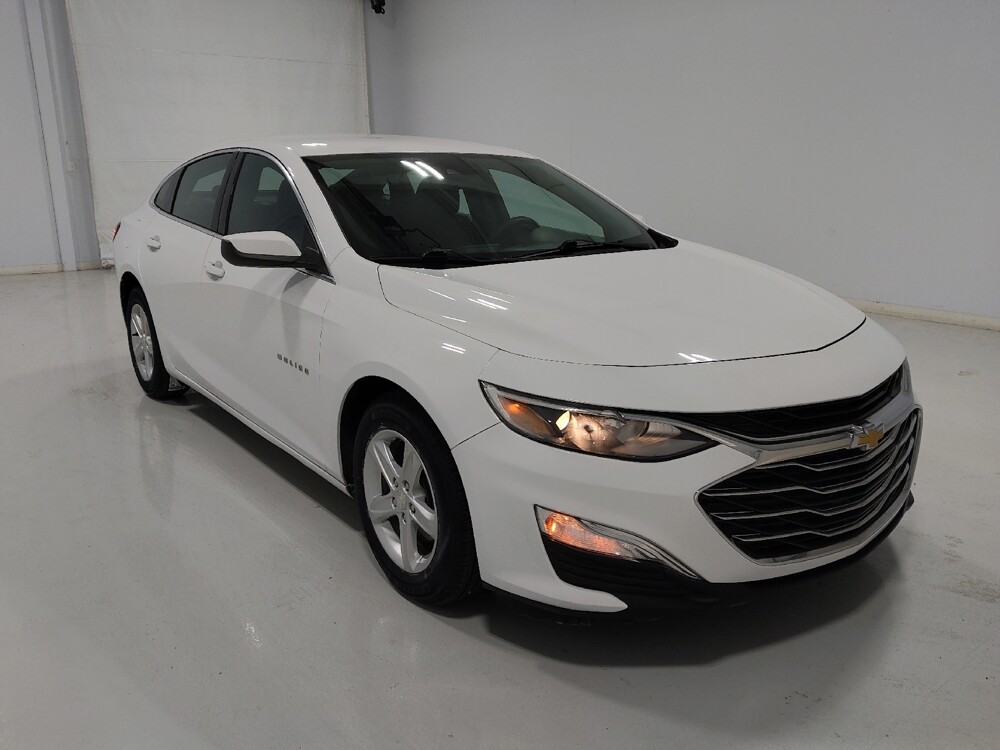 2019 Chevrolet Malibu in Columbus, OH 43231 - 18144739 13
