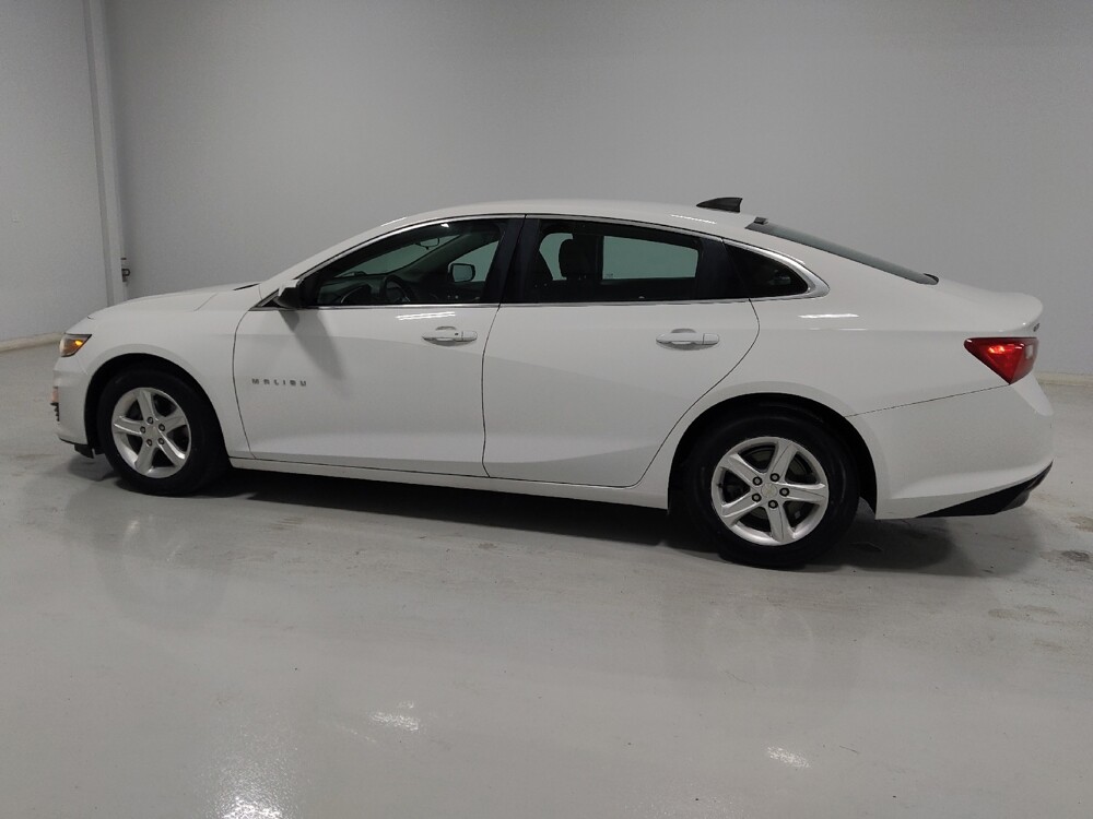 2019 Chevrolet Malibu in Columbus, OH 43231 - 18144739 3