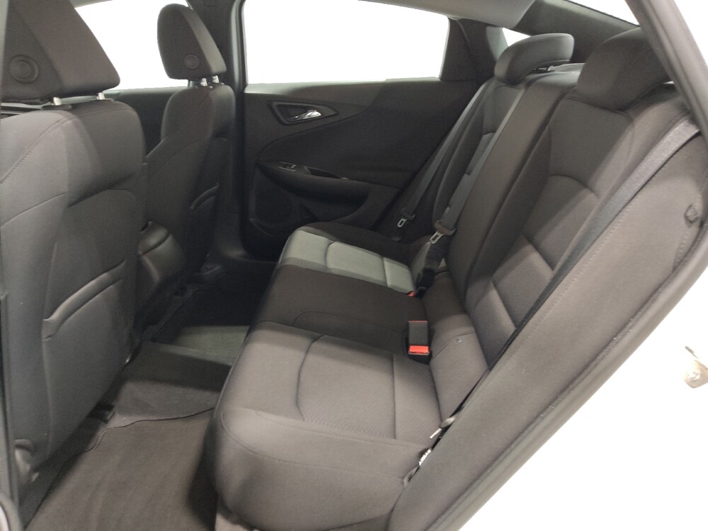 2019 Chevrolet Malibu in Columbus, OH 43231 - 18144739 18