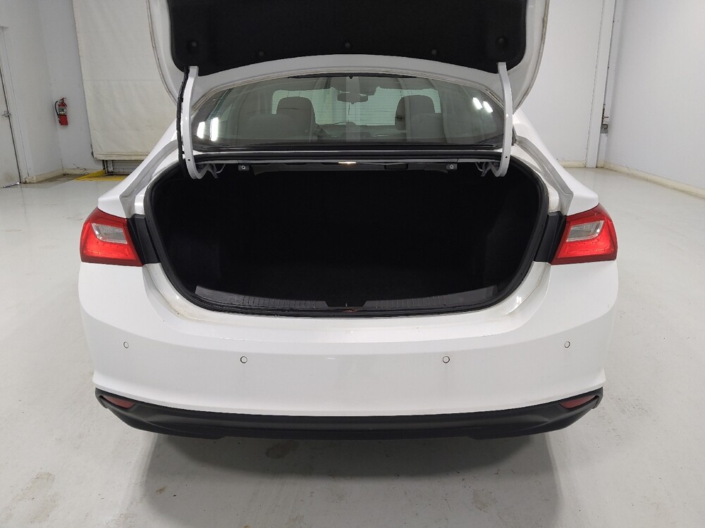 2019 Chevrolet Malibu in Columbus, OH 43231 - 18144739 29
