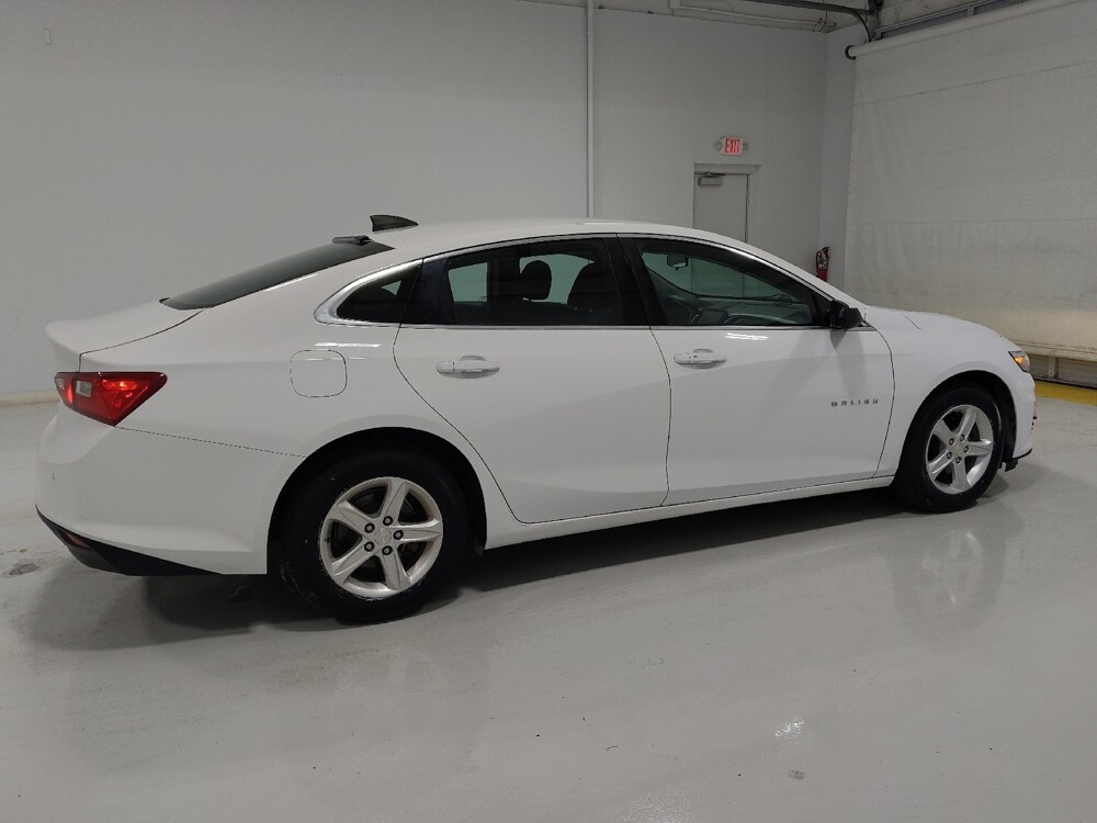 2019 Chevrolet Malibu in Columbus, OH 43231 - 18144739 10