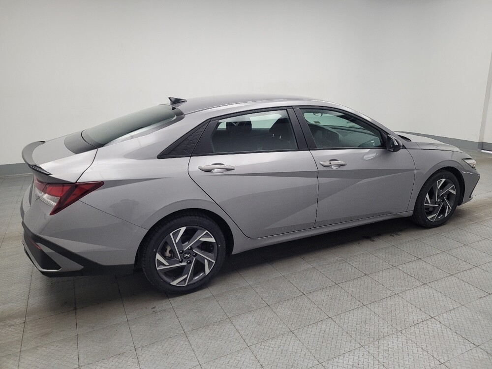 2025 Hyundai Elantra in Memphis, TN 38128 - 18144740 10