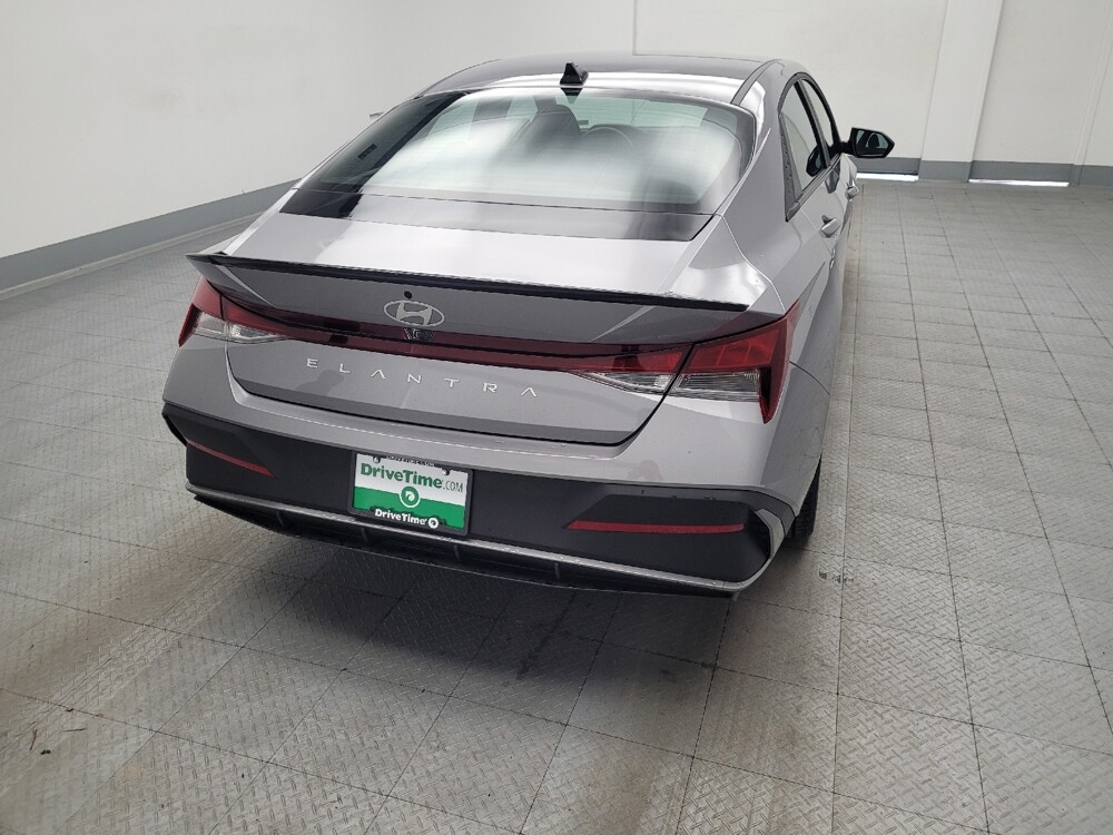 2025 Hyundai Elantra in Memphis, TN 38128 - 18144740 7