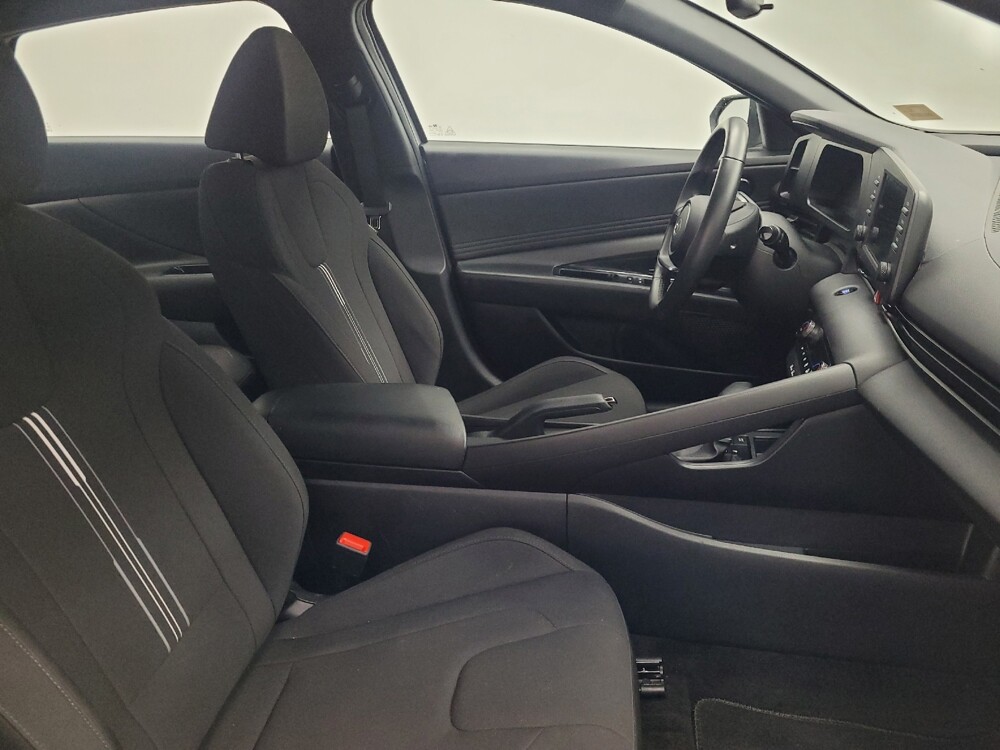 2025 Hyundai Elantra in Memphis, TN 38128 - 18144740 21