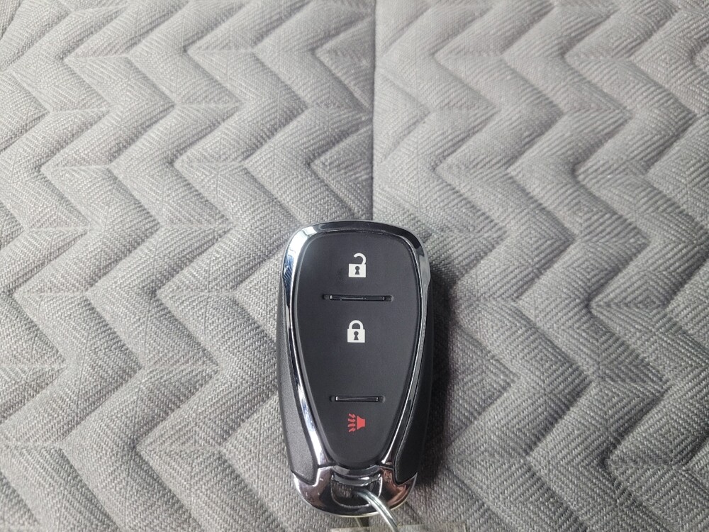 2022 Chevrolet Equinox in Mishawaka, IN 46545 - 18144742 32